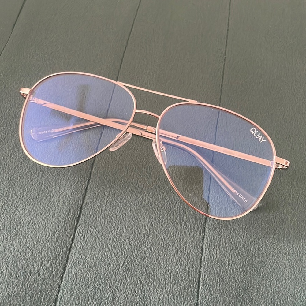 Quay glasses